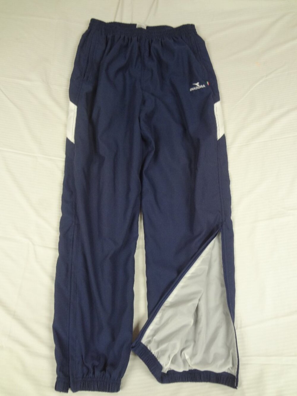 DIADORA VINTAGE NYLON SOCCER TRACK PANTS NAVY BLUE MESH ANKLE ZIP LARGE L924